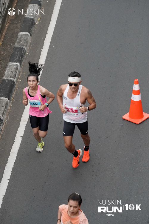 Race photo from Nu Skin Run 10K