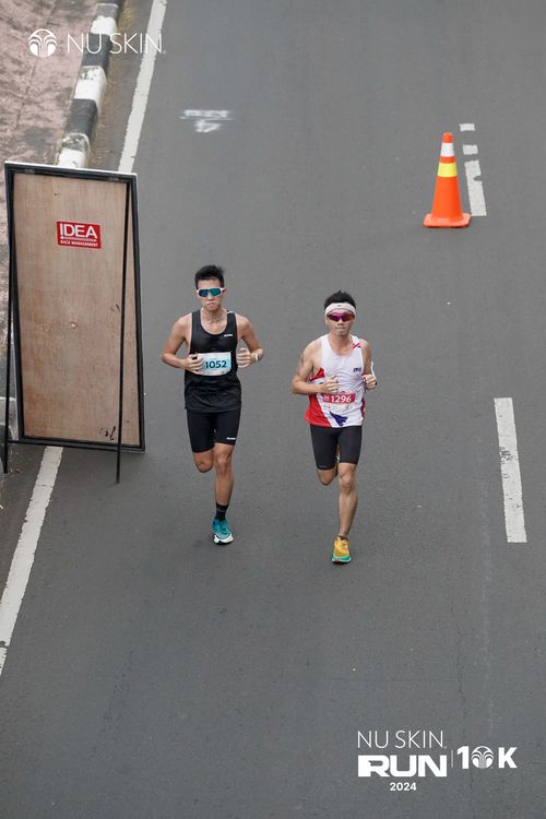 Race photo from Nu Skin Run 10K