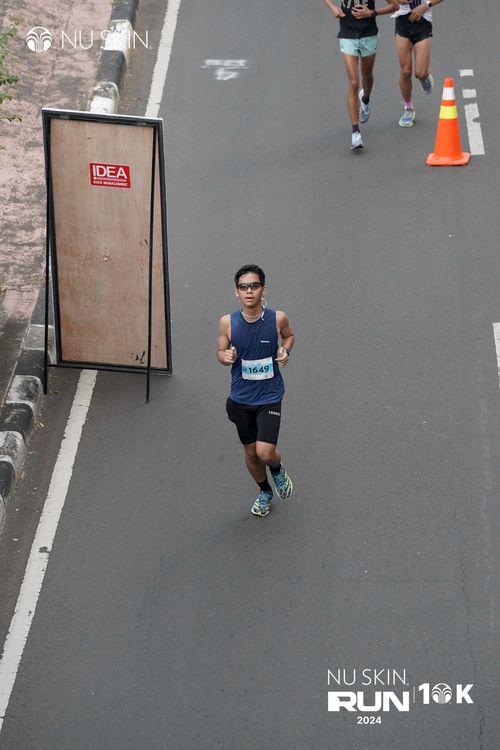 Race photo from Nu Skin Run 10K