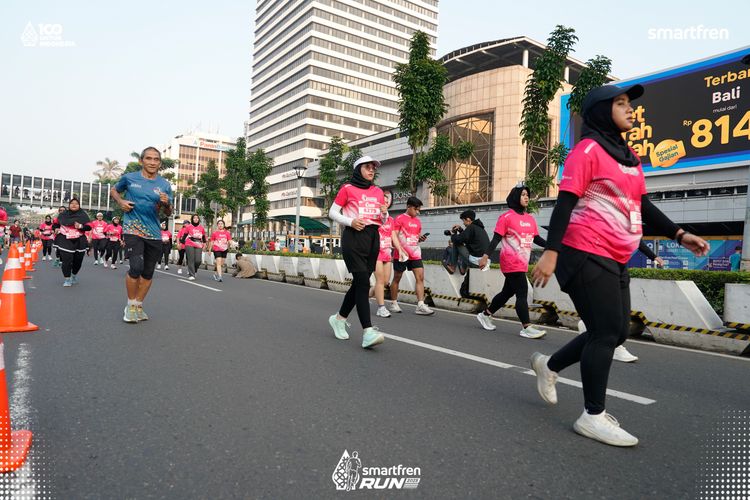 Race photo from Smartfren Run 2025 