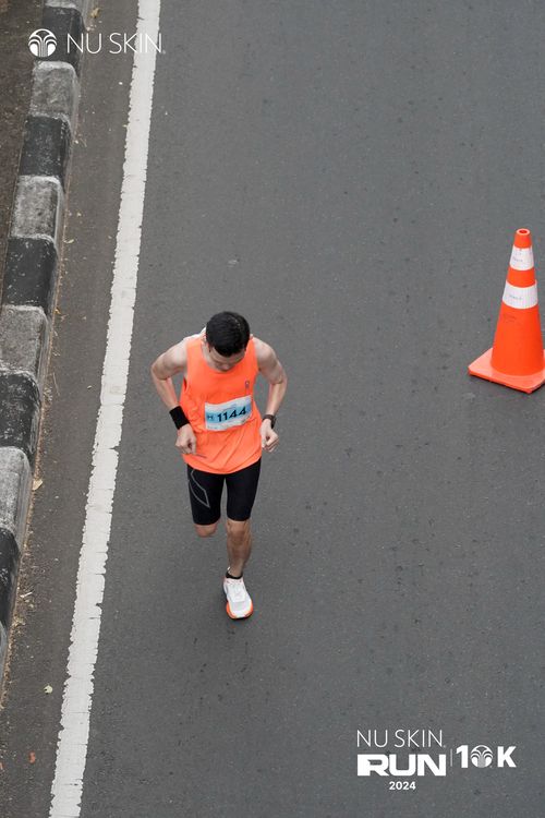 Race photo from Nu Skin Run 10K