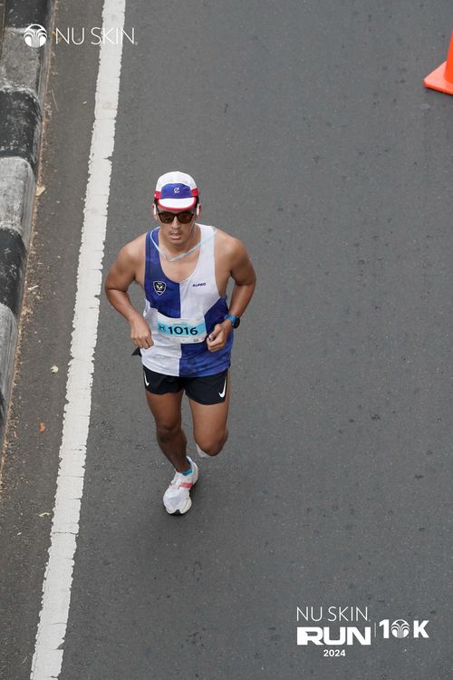 Race photo from Nu Skin Run 10K