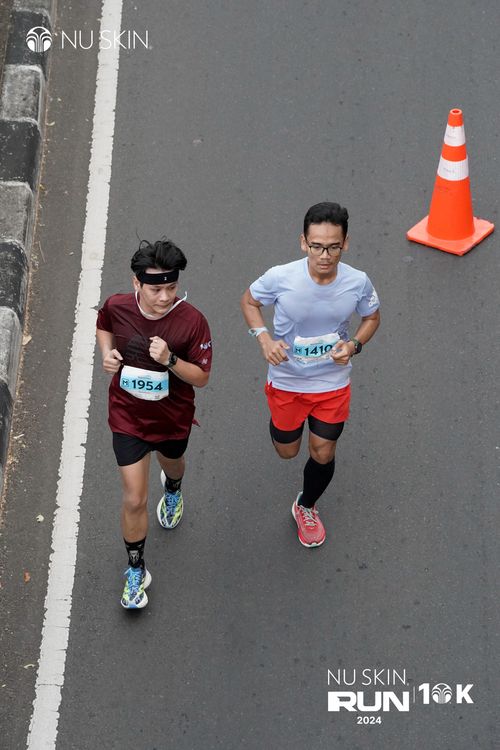 Race photo from Nu Skin Run 10K