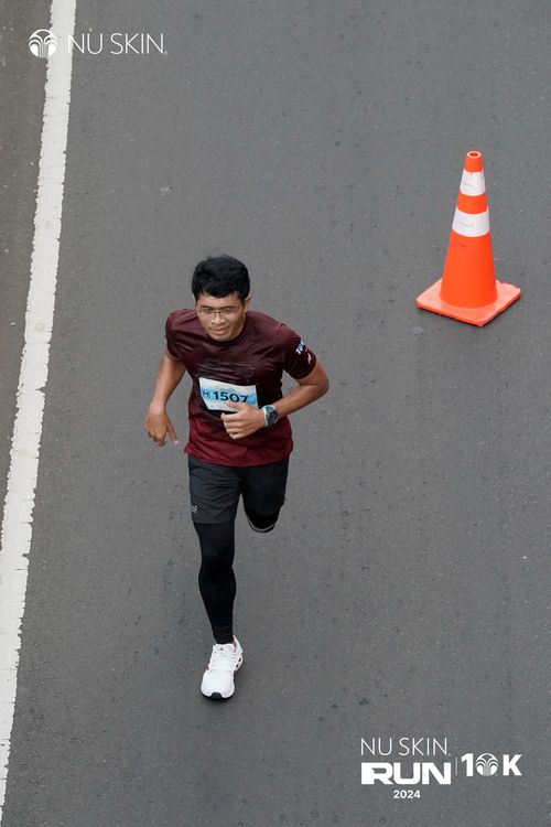 Race photo from Nu Skin Run 10K