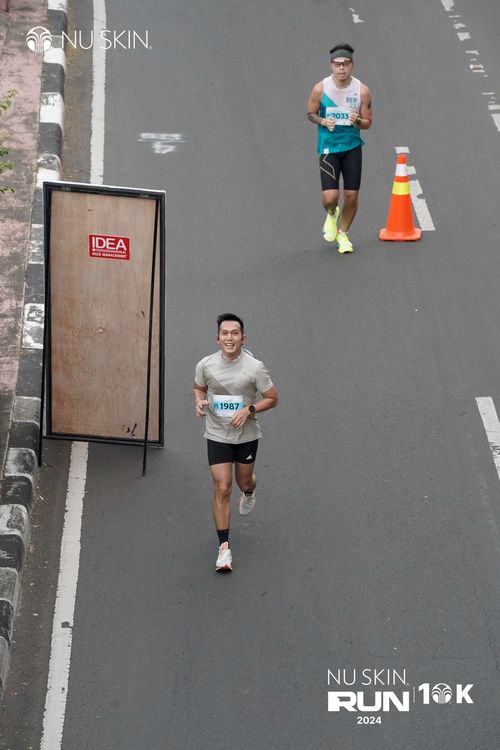 Race photo from Nu Skin Run 10K