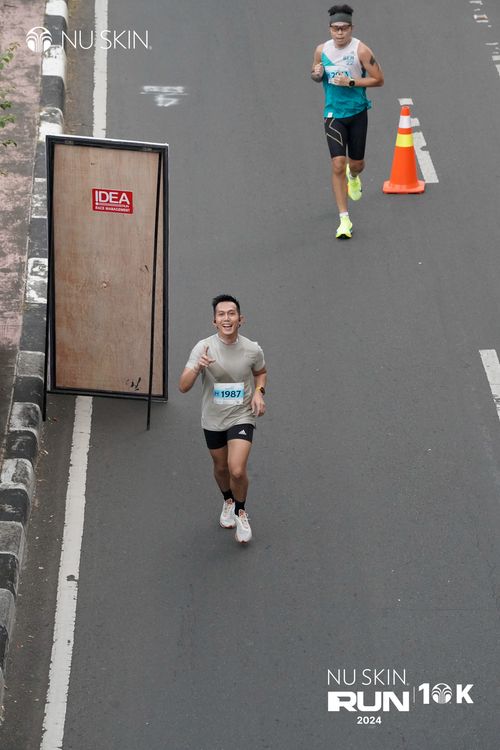 Race photo from Nu Skin Run 10K
