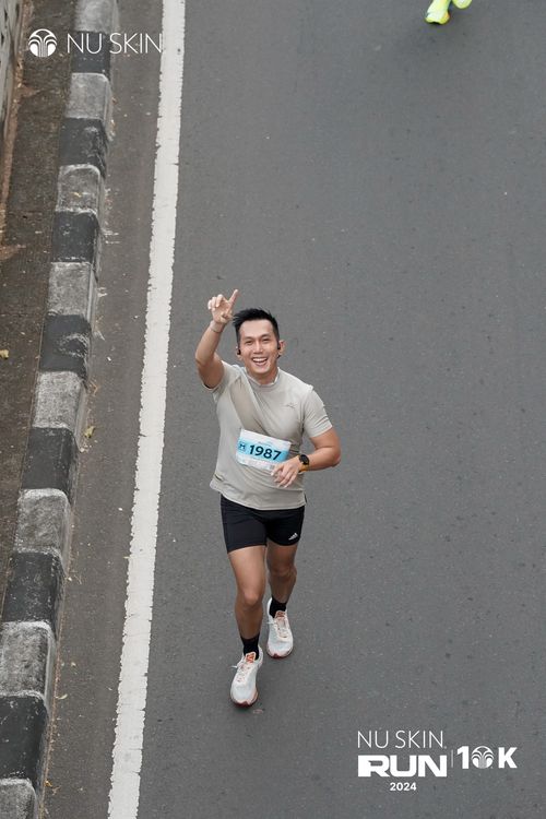 Race photo from Nu Skin Run 10K