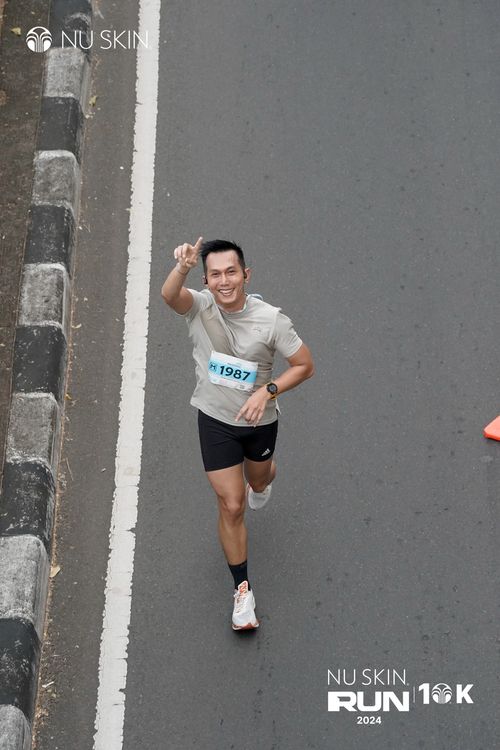 Race photo from Nu Skin Run 10K