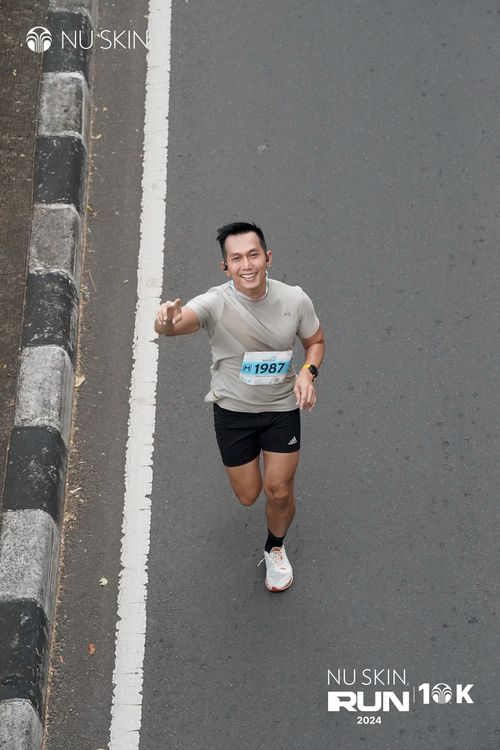 Race photo from Nu Skin Run 10K