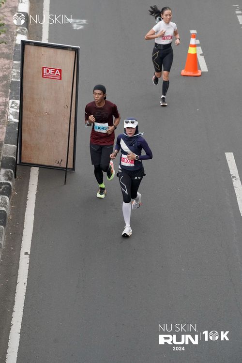 Race photo from Nu Skin Run 10K