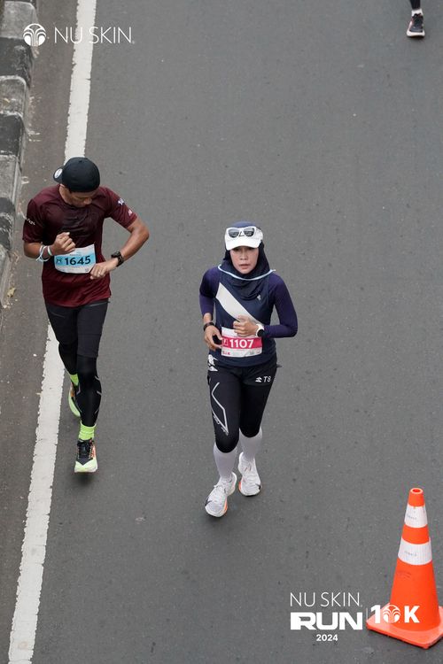 Race photo from Nu Skin Run 10K