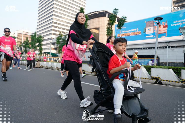 Race photo from Smartfren Run 2025 