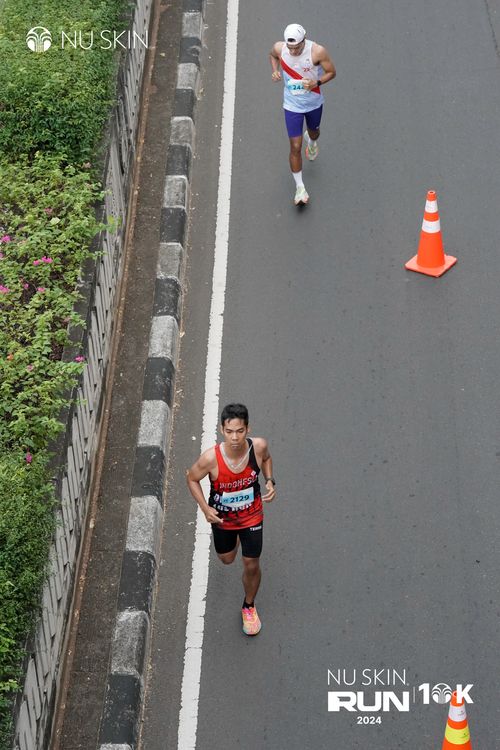 Race photo from Nu Skin Run 10K