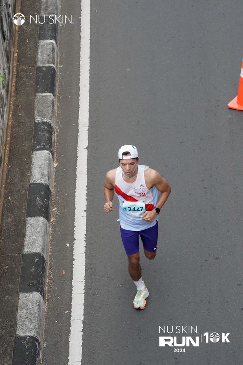 Race photo from Nu Skin Run 10K