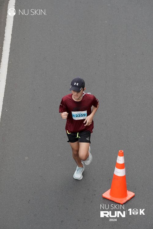 Race photo from Nu Skin Run 10K
