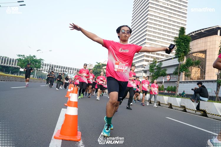 Race photo from Smartfren Run 2025 