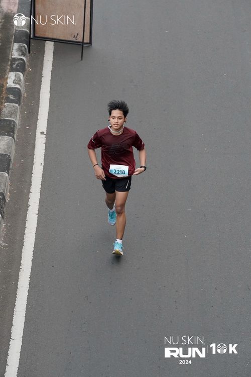 Race photo from Nu Skin Run 10K