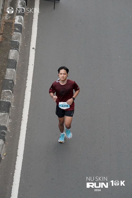 Race photo from Nu Skin Run 10K
