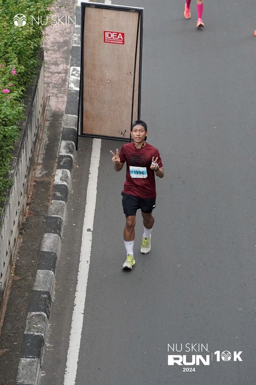 Race photo from Nu Skin Run 10K