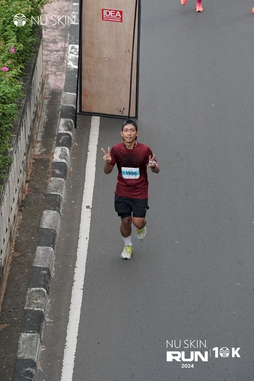 Race photo from Nu Skin Run 10K