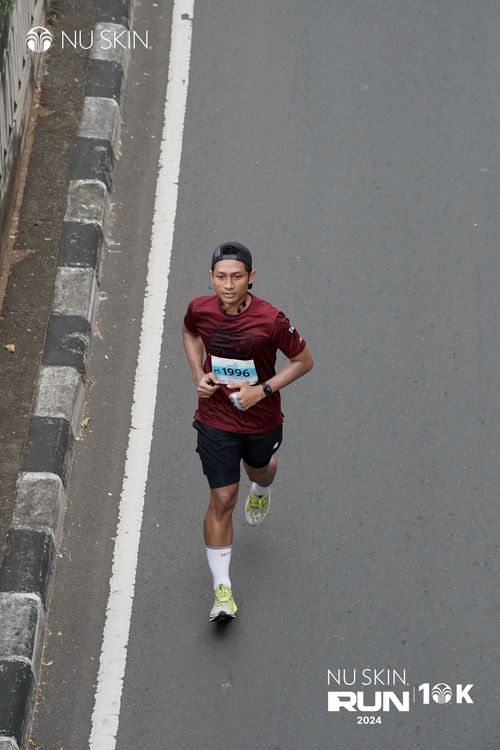 Race photo from Nu Skin Run 10K