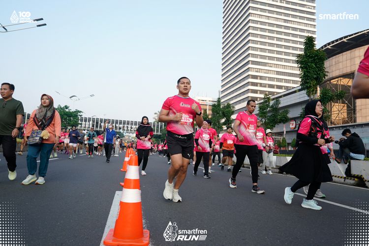 Race photo from Smartfren Run 2025 
