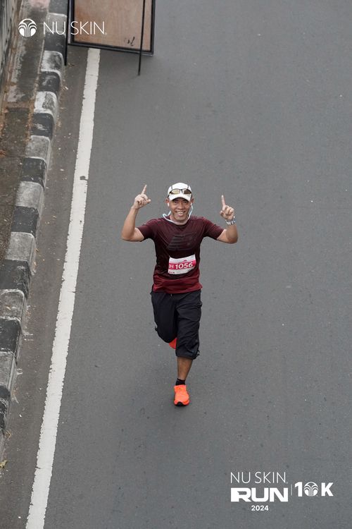 Race photo from Nu Skin Run 10K