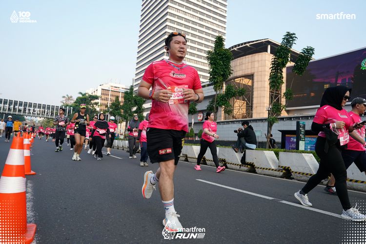 Race photo from Smartfren Run 2025 