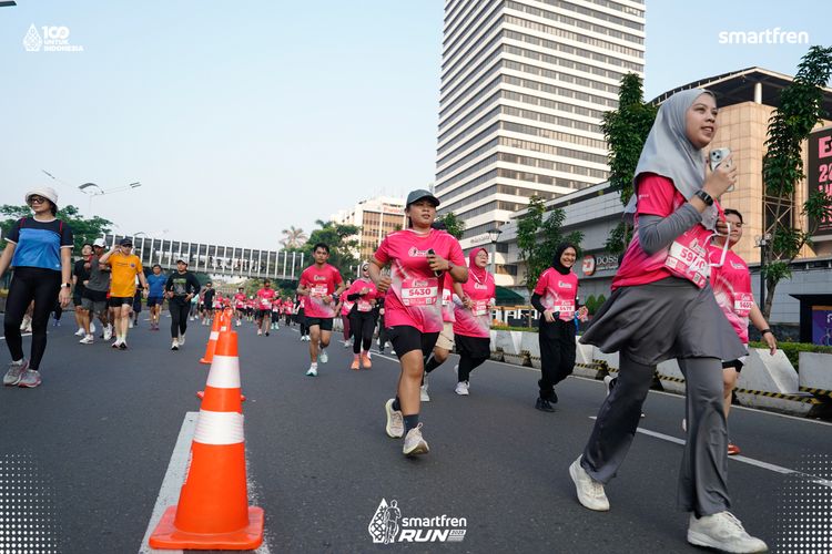 Race photo from Smartfren Run 2025 
