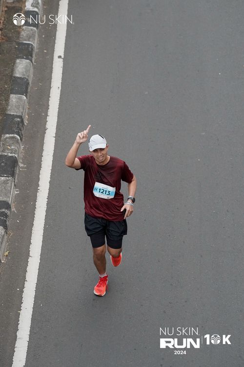 Race photo from Nu Skin Run 10K