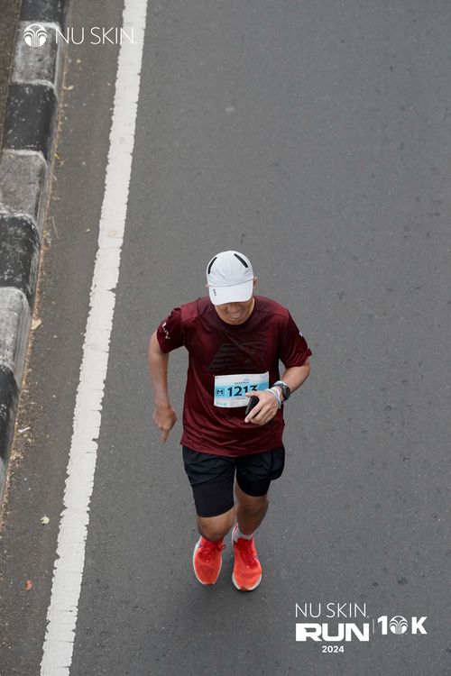 Race photo from Nu Skin Run 10K