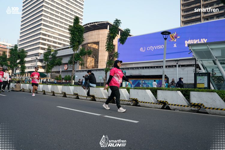 Race photo from Smartfren Run 2025 