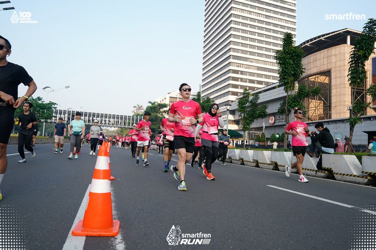 Race photo from Smartfren Run 2025 