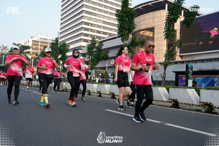 Race photo from Smartfren Run 2025 