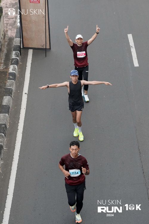 Race photo from Nu Skin Run 10K