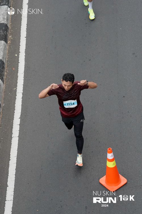 Race photo from Nu Skin Run 10K