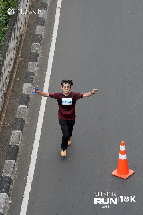 Race photo from Nu Skin Run 10K