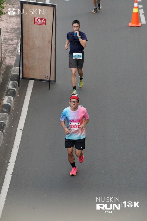 Race photo from Nu Skin Run 10K