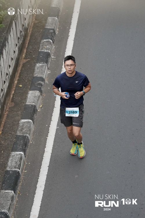 Race photo from Nu Skin Run 10K