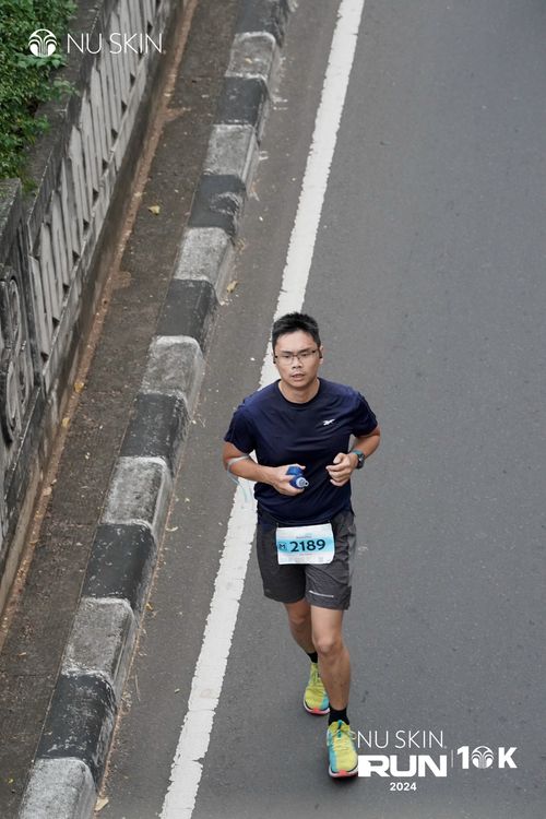 Race photo from Nu Skin Run 10K