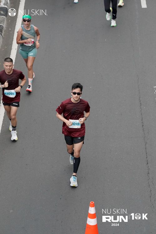 Race photo from Nu Skin Run 10K