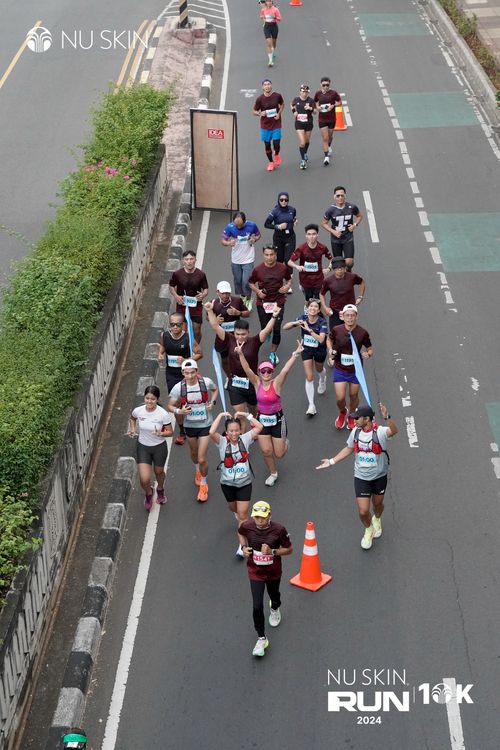 Race photo from Nu Skin Run 10K