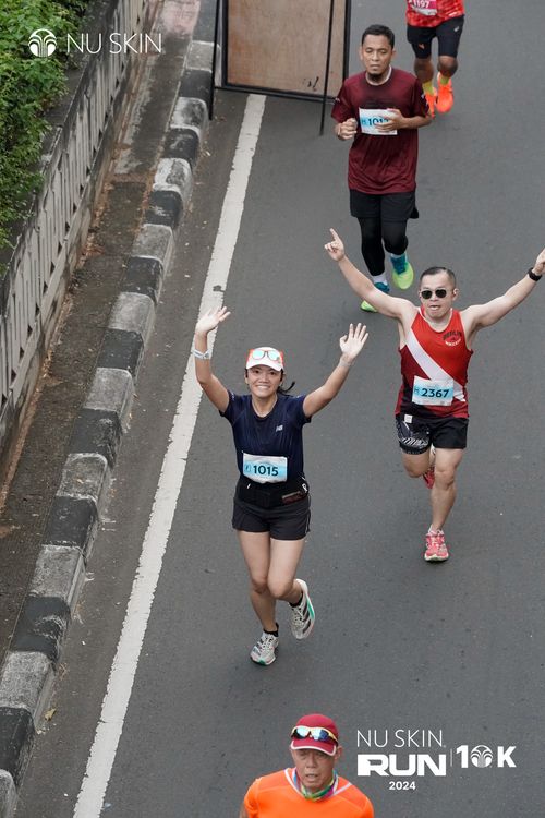 Race photo from Nu Skin Run 10K