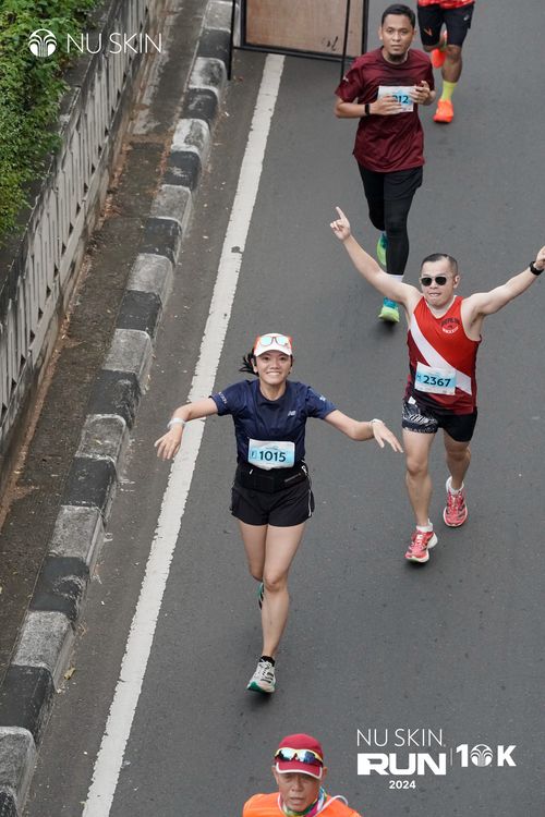 Race photo from Nu Skin Run 10K