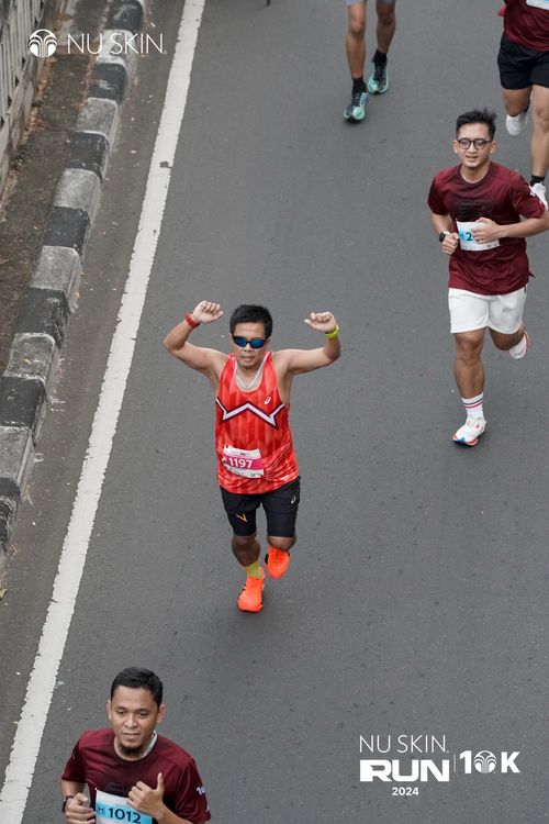 Race photo from Nu Skin Run 10K