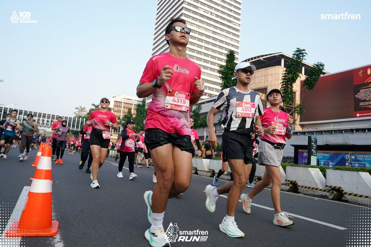 Race photo from Smartfren Run 2025 