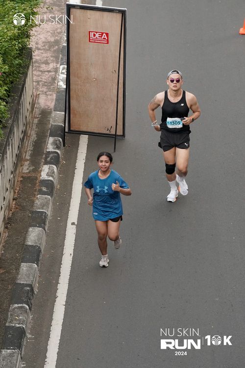 Race photo from Nu Skin Run 10K