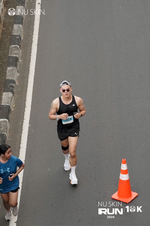 Race photo from Nu Skin Run 10K