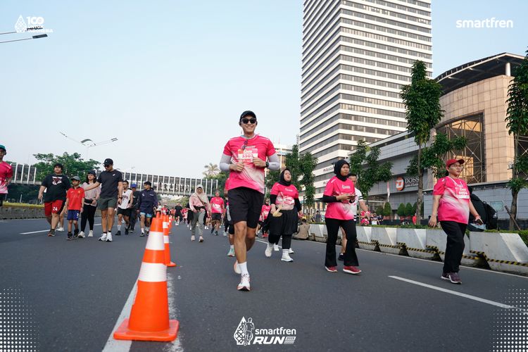 Race photo from Smartfren Run 2025 