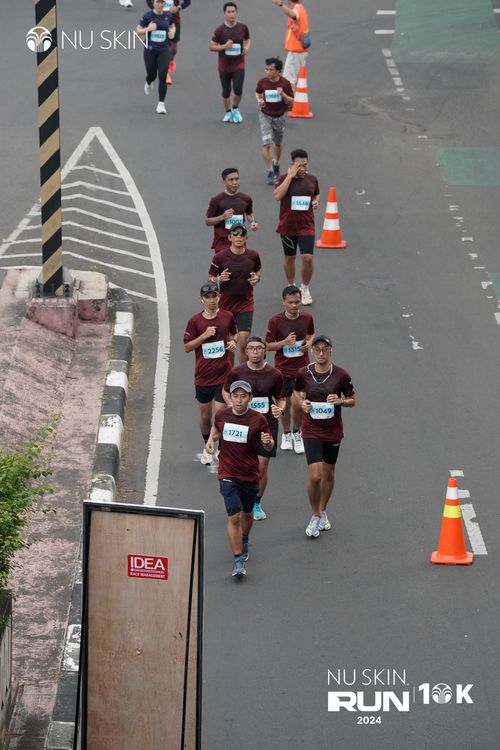 Race photo from Nu Skin Run 10K